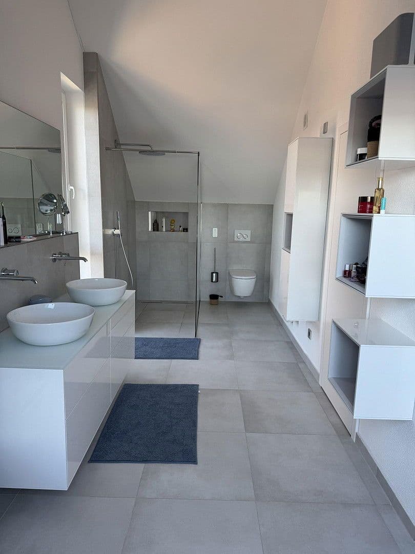 Pronájem domu 226 m², pozemek 540 m², Renningen, Bádensko-Württembersko Pronájem domu 226 m², pozemek 540 m², Renningen, Bádensko-Württembersko