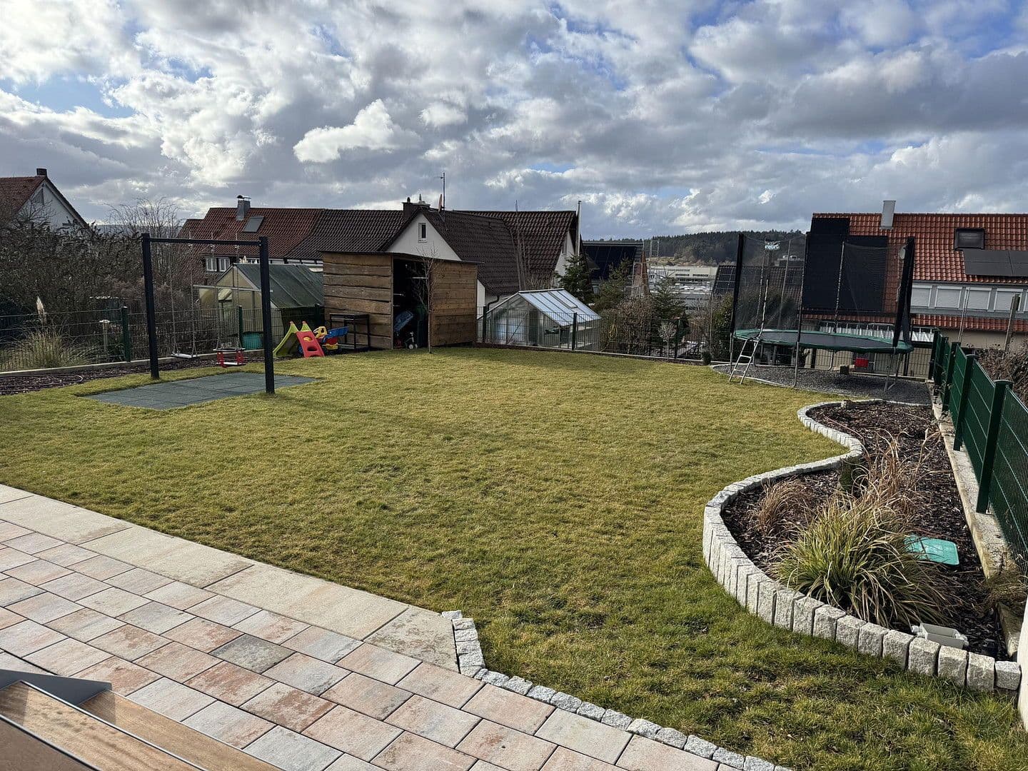 Pronájem domu 226 m², pozemek 540 m², Renningen, Bádensko-Württembersko Pronájem domu 226 m², pozemek 540 m², Renningen, Bádensko-Württembersko