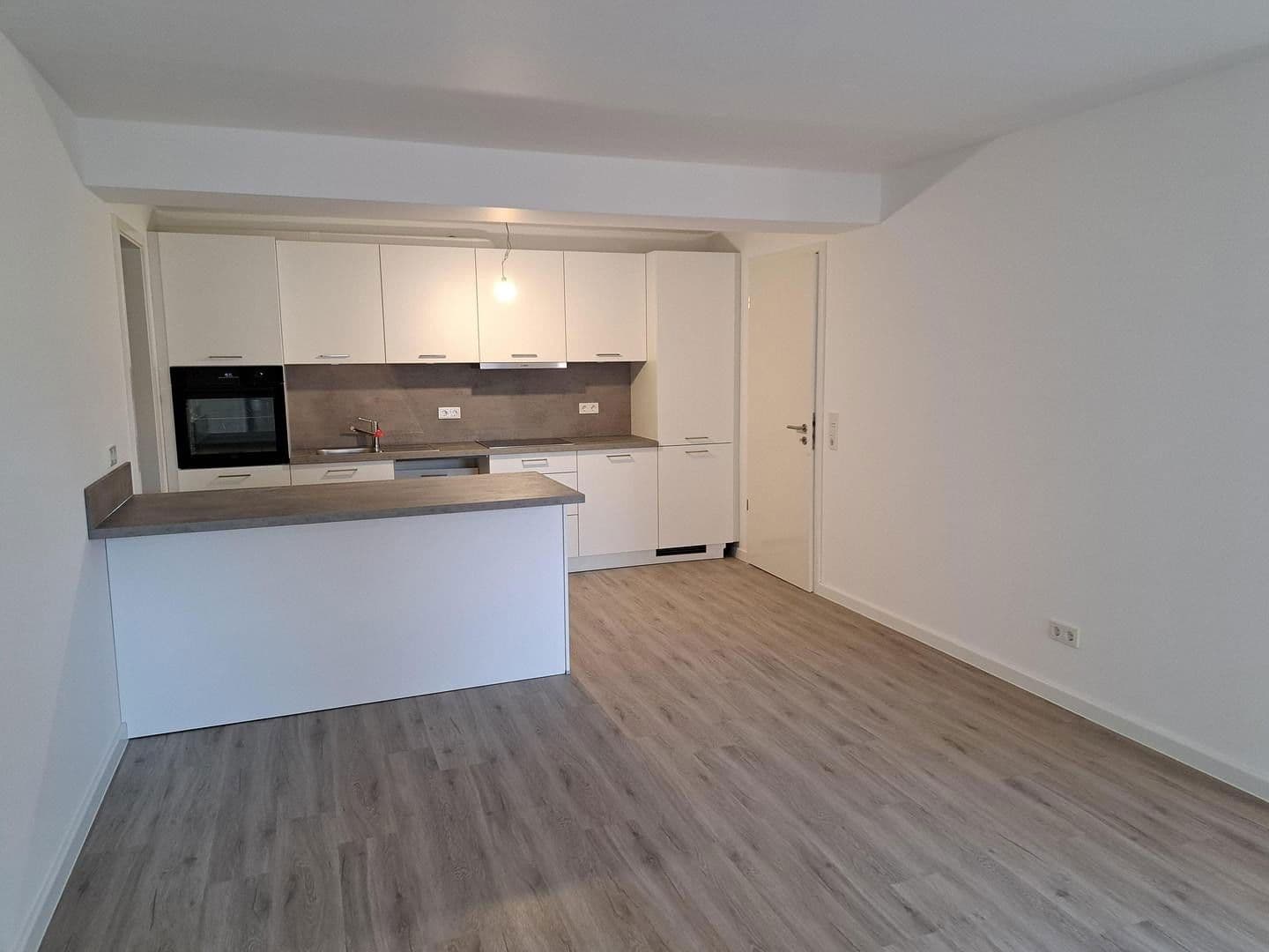 Pronájem bytu 2+1 90 m², Schützenstraße 5, Bad Oldesloe, Šlesvicko-Holštýnsko Pronájem bytu 2+1 90 m², Schützenstraße 5, Bad Oldesloe, Šlesvicko-Holštýnsko