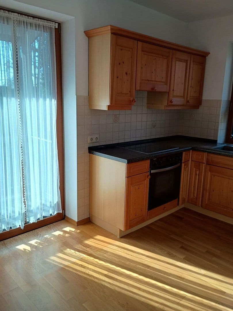 Prodej domu 240 m², pozemek 800 m², Dingolfing, Bavorsko Prodej domu 240 m², pozemek 800 m², Dingolfing, Bavorsko