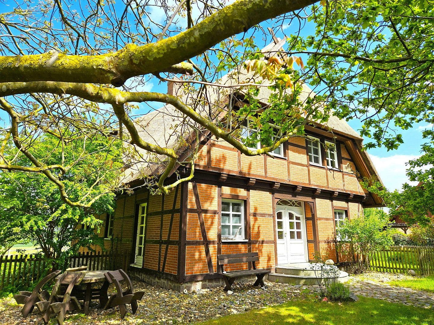 Prodej domu 285 m², pozemek 3.680 m², Ringstraße 8b, Dobin am See, Mecklenburg-Vorpommern Prodej domu 285 m², pozemek 3.680 m², Ringstraße 8b, Dobin am See, Mecklenburg-Vorpommern