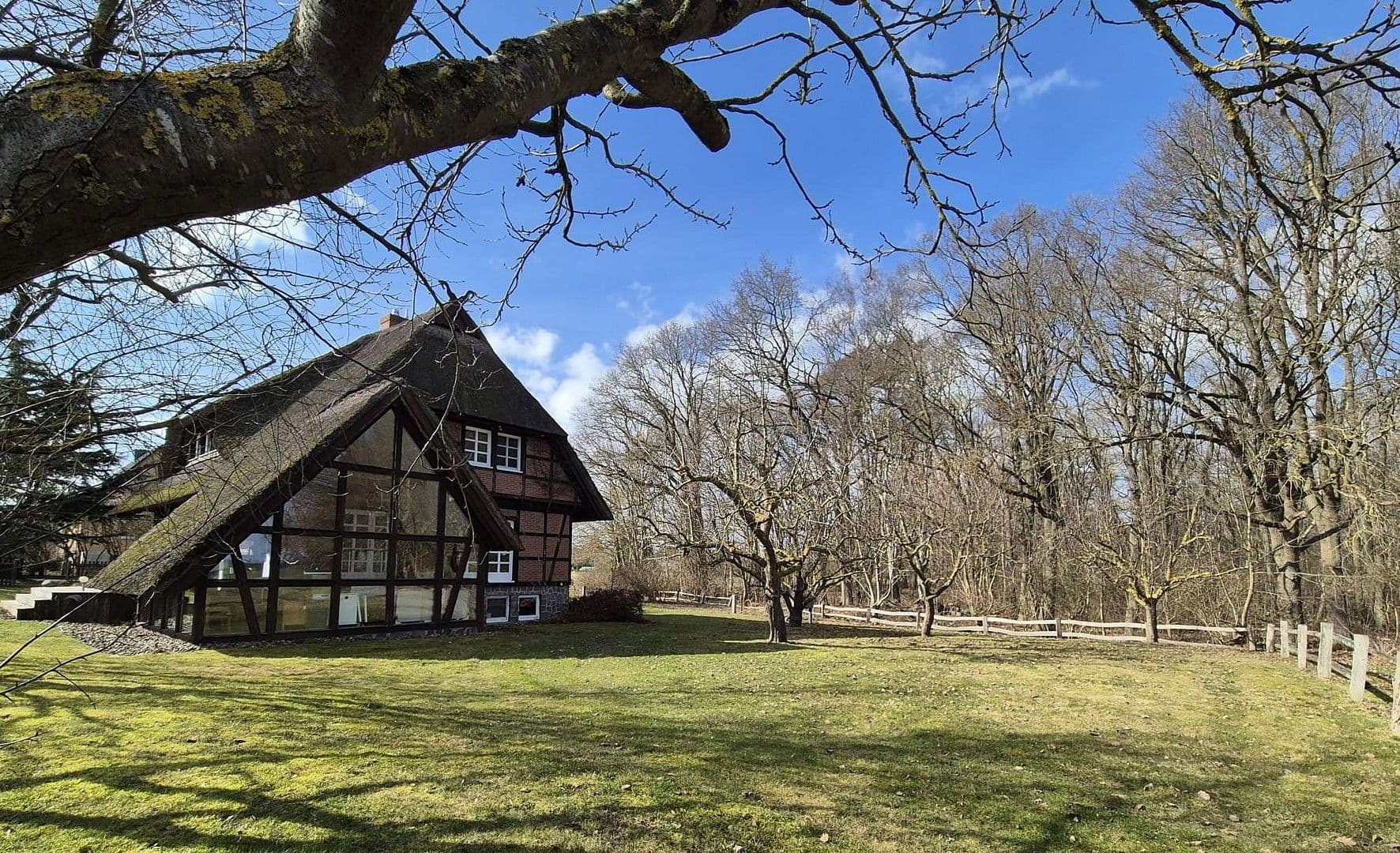 Prodej domu 285 m², pozemek 32.000 m², Dobin am See, Mecklenburg-Vorpommern Prodej domu 285 m², pozemek 32.000 m², Dobin am See, Mecklenburg-Vorpommern