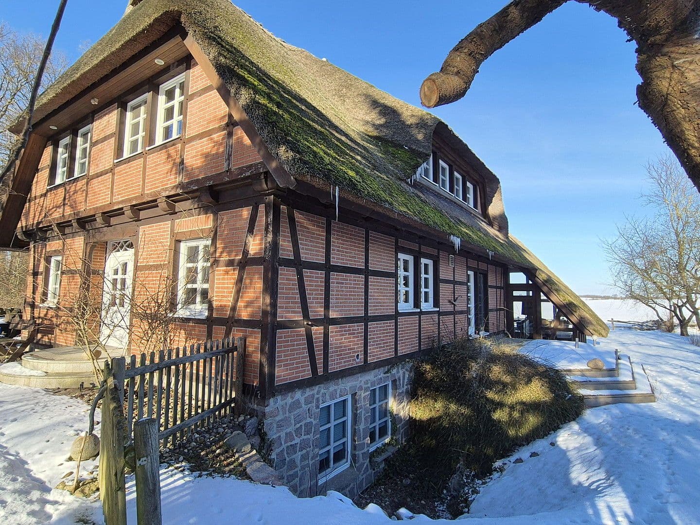Prodej domu 285 m², pozemek 32.000 m², Dobin am See, Mecklenburg-Vorpommern Prodej domu 285 m², pozemek 32.000 m², Dobin am See, Mecklenburg-Vorpommern