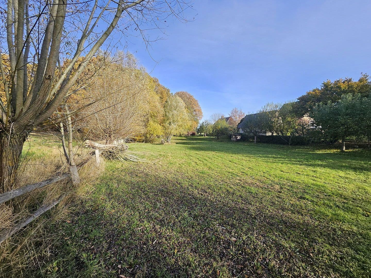 Prodej domu 285 m², pozemek 32.000 m², Dobin am See, Mecklenburg-Vorpommern Prodej domu 285 m², pozemek 32.000 m², Dobin am See, Mecklenburg-Vorpommern