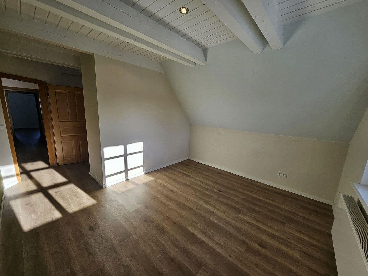 Prodej domu 285 m², pozemek 32.000 m², Dobin am See, Mecklenburg-Vorpommern Prodej domu 285 m², pozemek 32.000 m², Dobin am See, Mecklenburg-Vorpommern