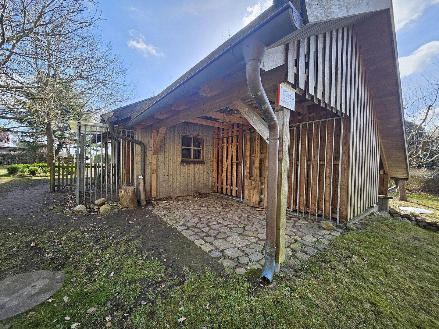 Prodej domu 285 m², pozemek 3.680 m², Ringstraße 8b, Dobin am See, Mecklenburg-Vorpommern Prodej domu 285 m², pozemek 3.680 m², Ringstraße 8b, Dobin am See, Mecklenburg-Vorpommern