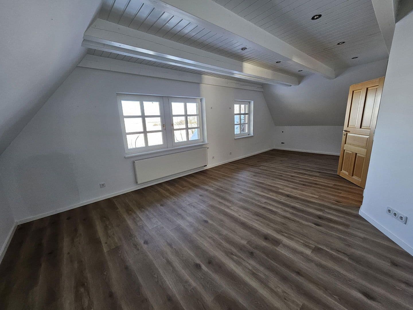 Prodej domu 285 m², pozemek 32.000 m², Dobin am See, Mecklenburg-Vorpommern Prodej domu 285 m², pozemek 32.000 m², Dobin am See, Mecklenburg-Vorpommern