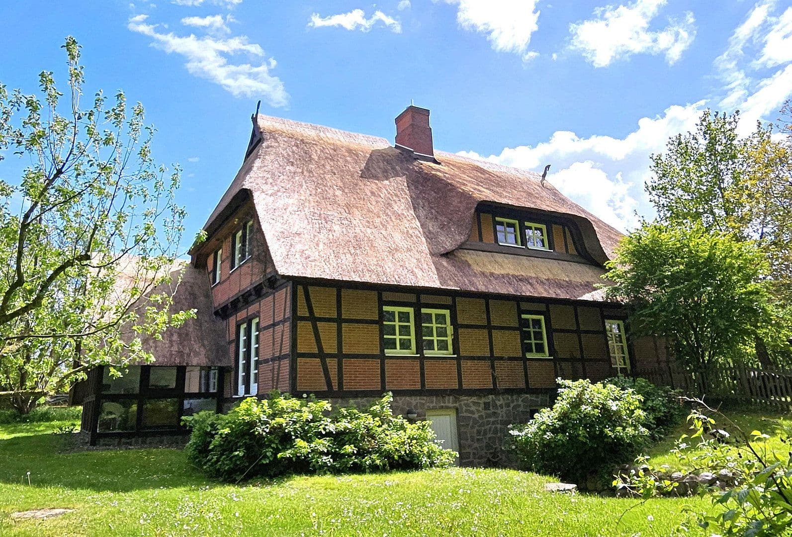 Prodej domu 285 m², pozemek 3.680 m², Ringstraße 8b, Dobin am See, Mecklenburg-Vorpommern Prodej domu 285 m², pozemek 3.680 m², Ringstraße 8b, Dobin am See, Mecklenburg-Vorpommern