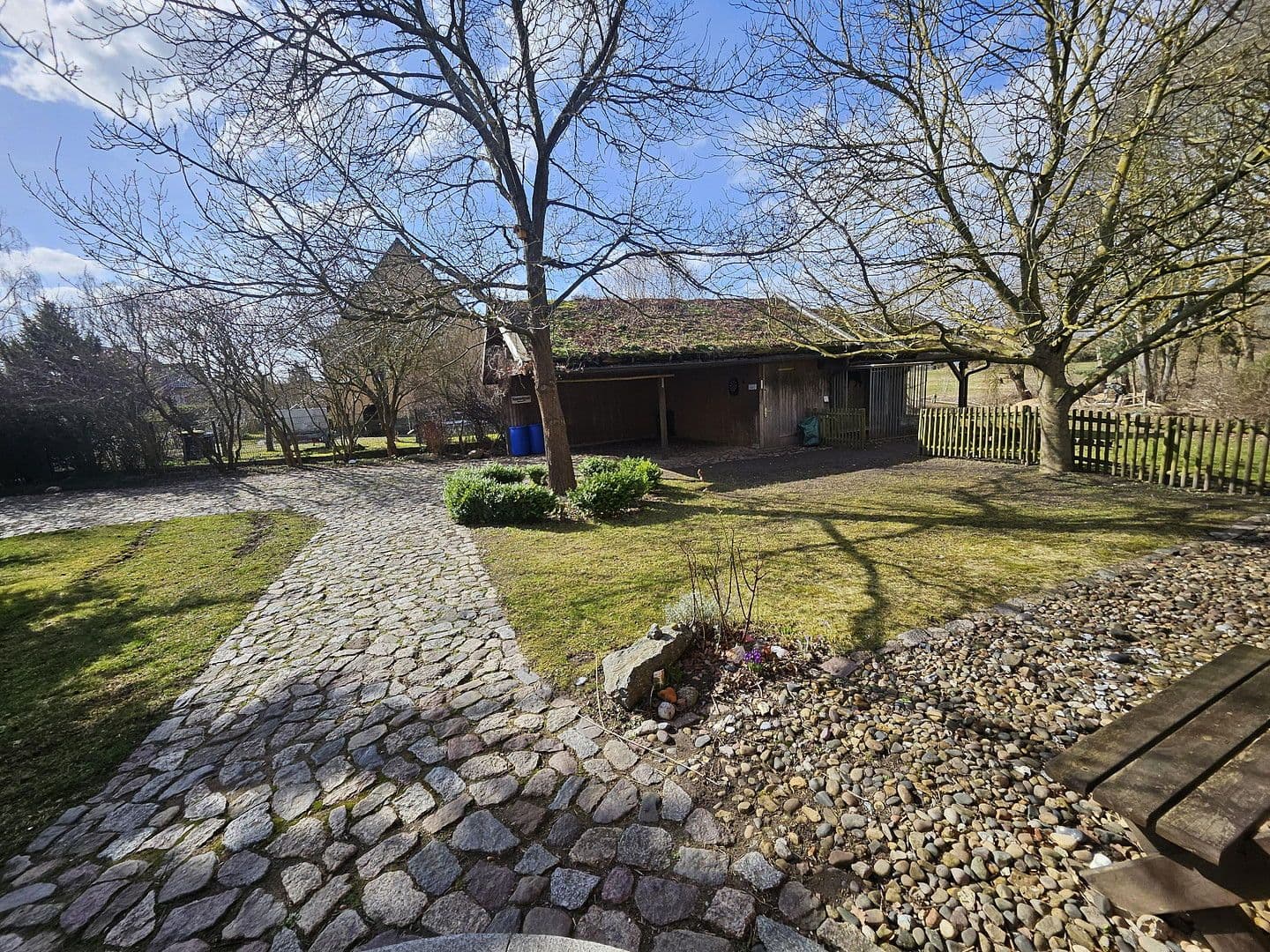 Prodej domu 285 m², pozemek 32.000 m², Dobin am See, Mecklenburg-Vorpommern Prodej domu 285 m², pozemek 32.000 m², Dobin am See, Mecklenburg-Vorpommern