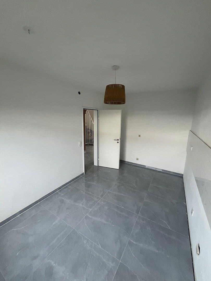 Prodej domu 146 m², pozemek 294 m², Delmenhorst, Dolní Sasko Prodej domu 146 m², pozemek 294 m², Delmenhorst, Dolní Sasko