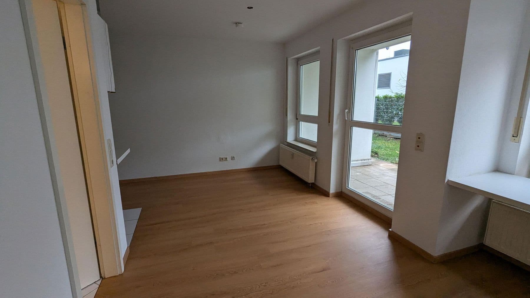 Pronájem bytu 1+1 31 m², Müllheim im Markgräflerland, Bádensko-Württembersko Pronájem bytu 1+1 31 m², Müllheim im Markgräflerland, Bádensko-Württembersko