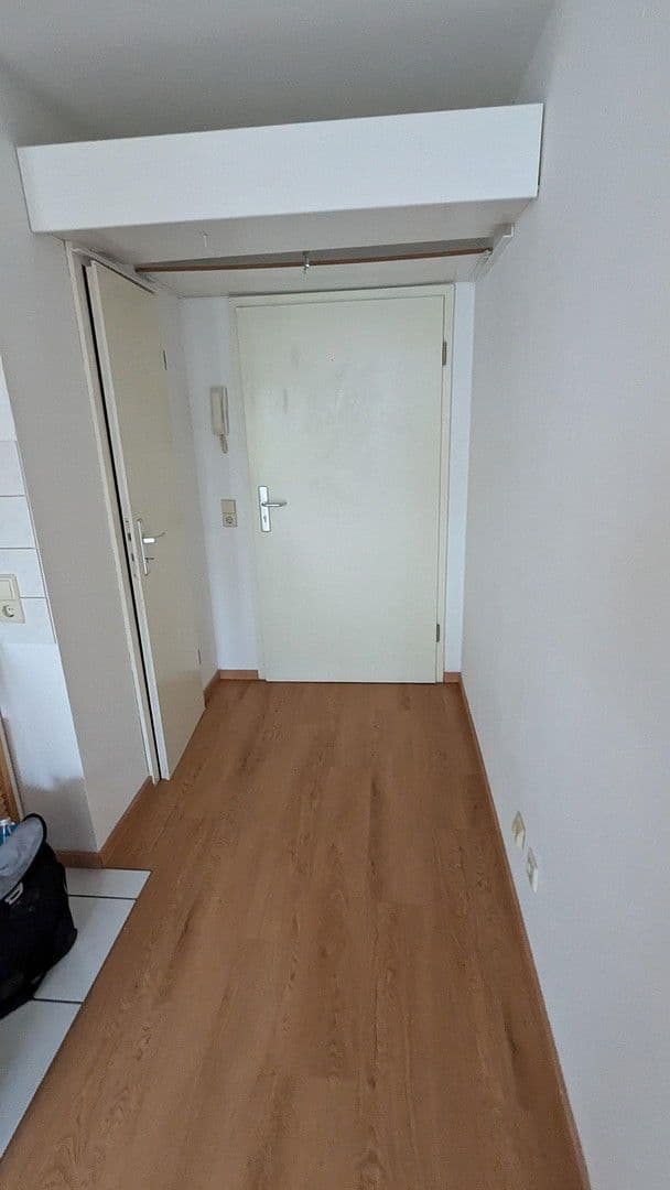 Pronájem bytu 1+1 31 m², Müllheim im Markgräflerland, Bádensko-Württembersko Pronájem bytu 1+1 31 m², Müllheim im Markgräflerland, Bádensko-Württembersko