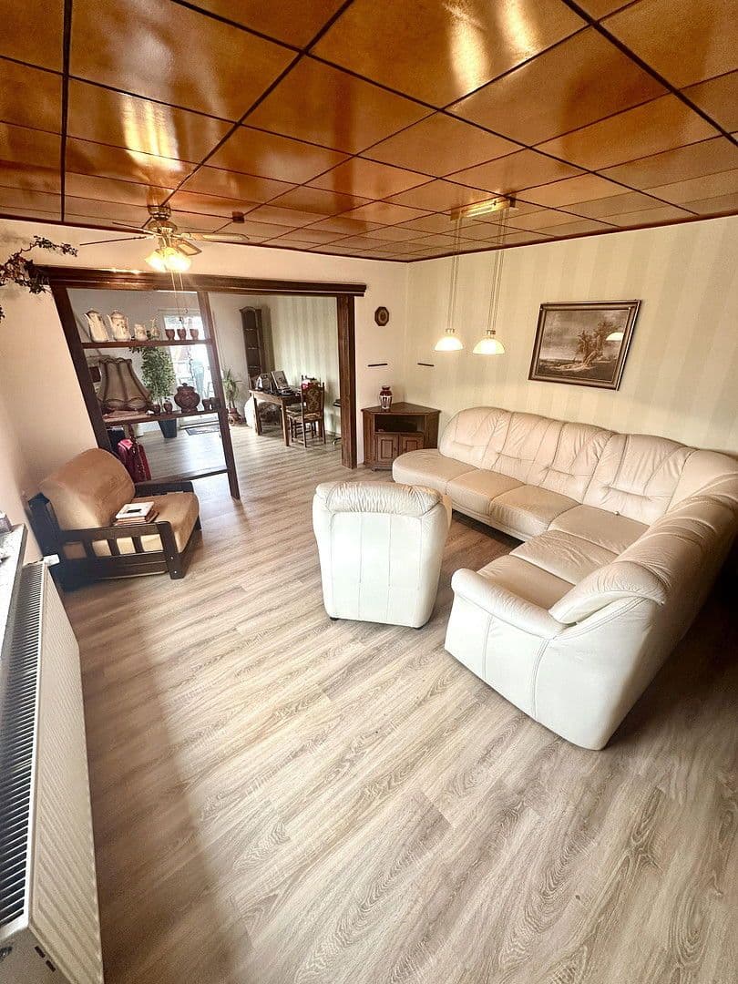 Prodej domu 284 m², pozemek 550 m², Drei Gleichen, Durynsko Prodej domu 284 m², pozemek 550 m², Drei Gleichen, Durynsko