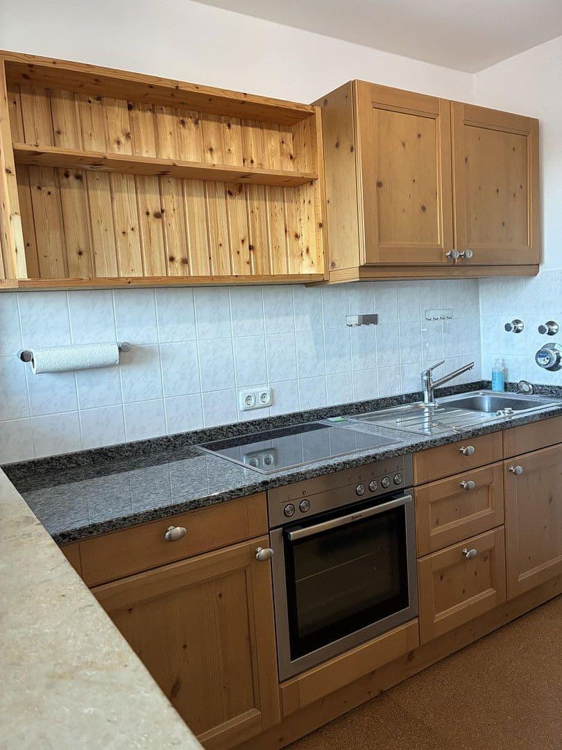 Pronájem bytu 2+1 61 m², Münchener Str. 10, Germering, Bavorsko Pronájem bytu 2+1 61 m², Münchener Str. 10, Germering, Bavorsko