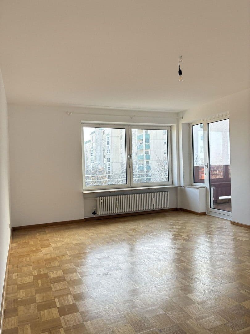Pronájem bytu 2+1 61 m², Münchener Str. 10, Germering, Bavorsko Pronájem bytu 2+1 61 m², Münchener Str. 10, Germering, Bavorsko