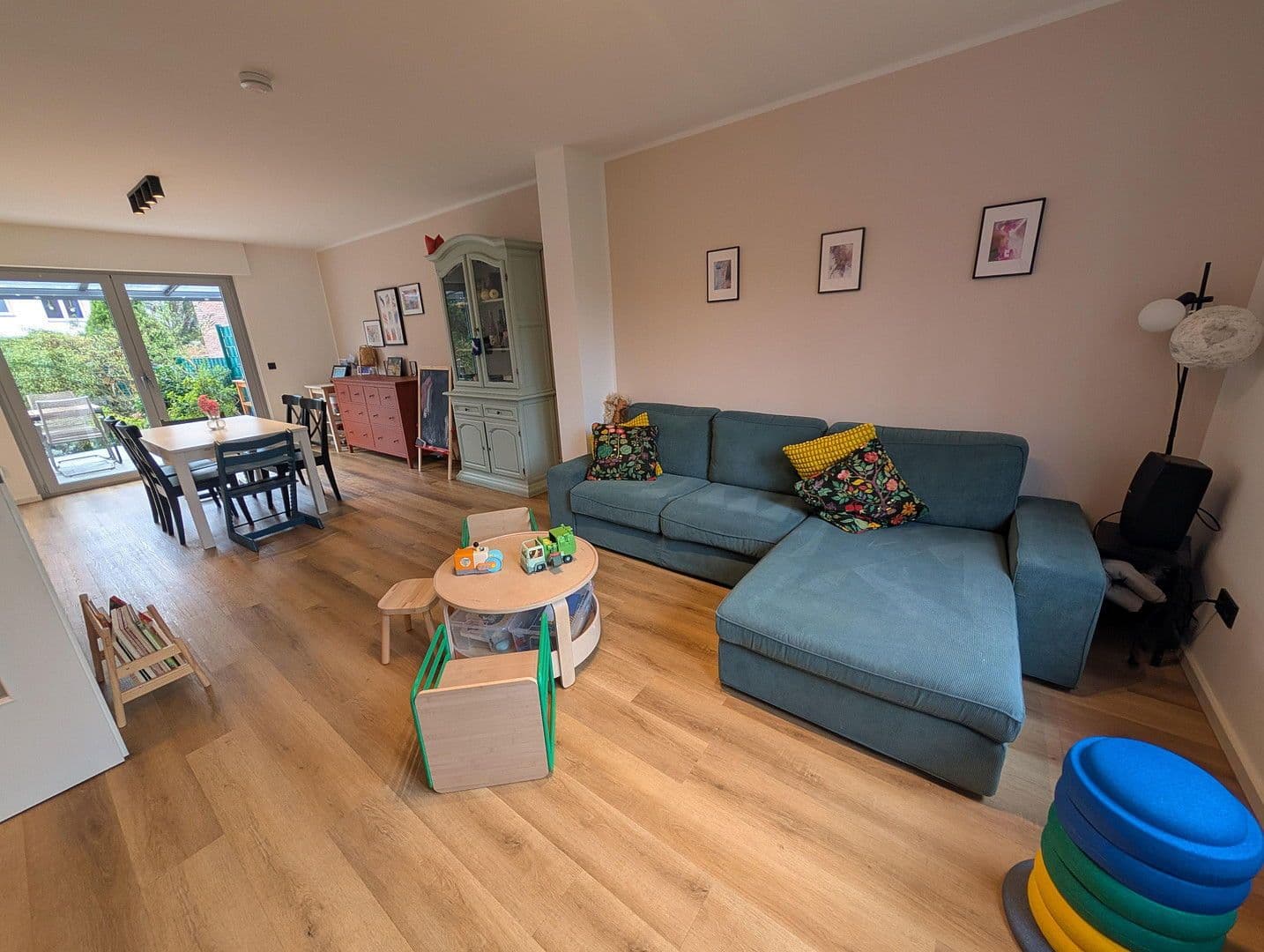 Prodej domu 123 m², pozemek 574 m², Oberhausen, Severní Porýní-Vestfálsko Prodej domu 123 m², pozemek 574 m², Oberhausen, Severní Porýní-Vestfálsko