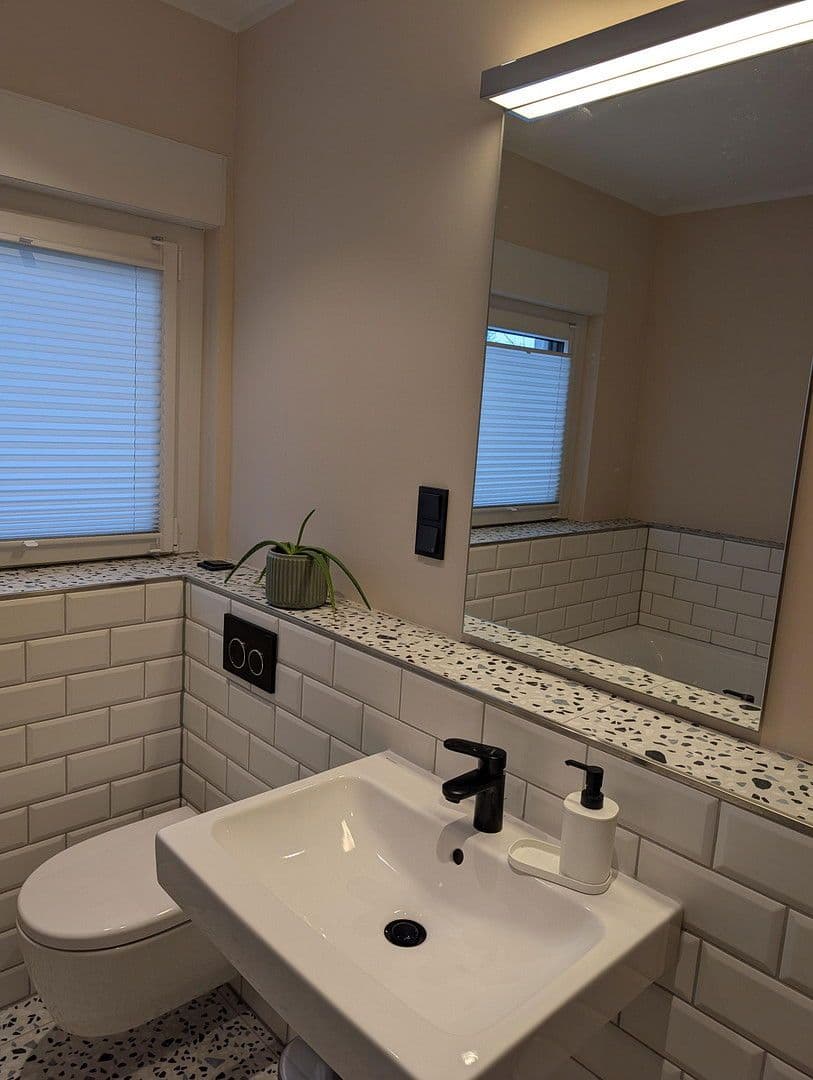 Prodej domu 123 m², pozemek 574 m², Oberhausen, Severní Porýní-Vestfálsko Prodej domu 123 m², pozemek 574 m², Oberhausen, Severní Porýní-Vestfálsko