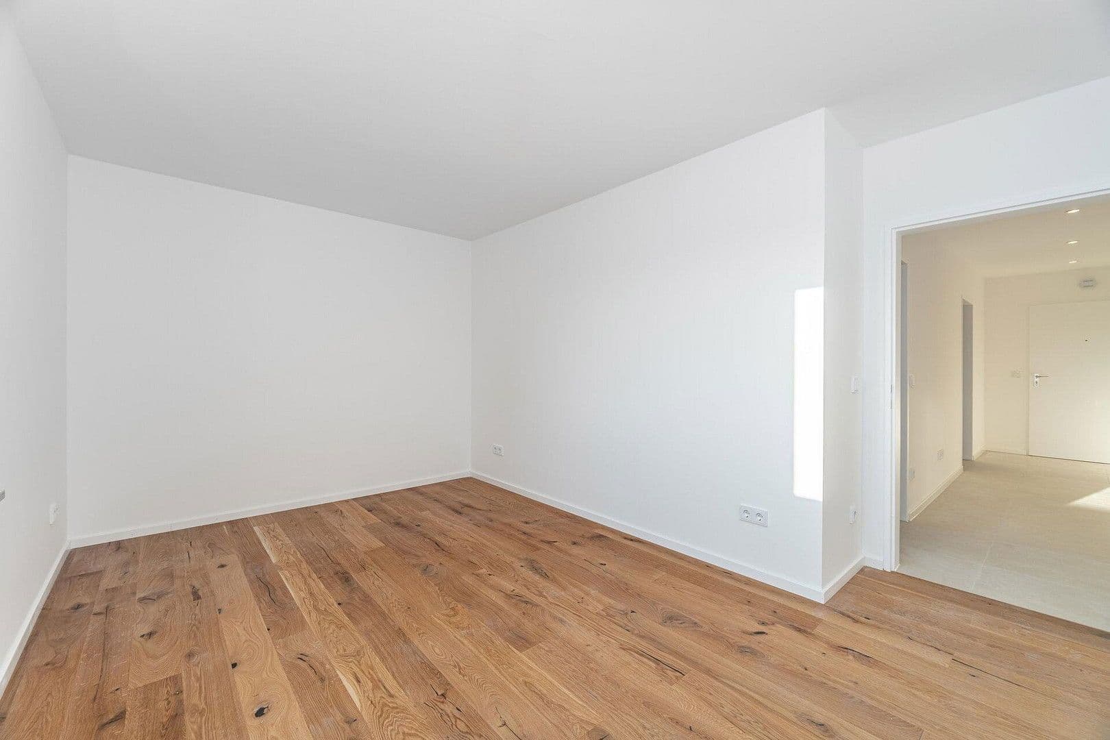 Prodej bytu 4+1 90 m², Steinbergstr 39, Germering, Bavorsko Prodej bytu 4+1 90 m², Steinbergstr 39, Germering, Bavorsko