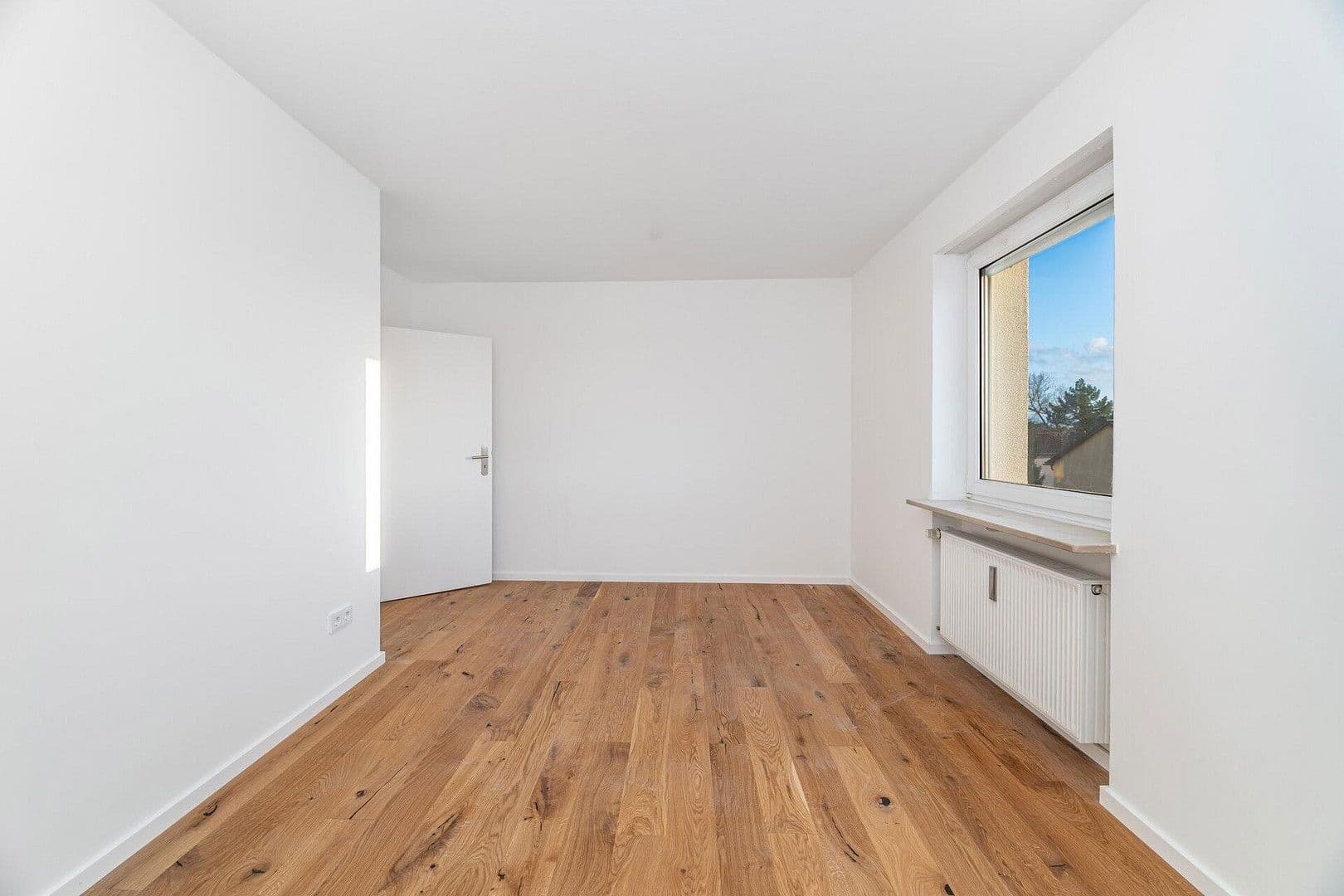 Prodej bytu 4+1 90 m², Steinbergstr 39, Germering, Bavorsko Prodej bytu 4+1 90 m², Steinbergstr 39, Germering, Bavorsko