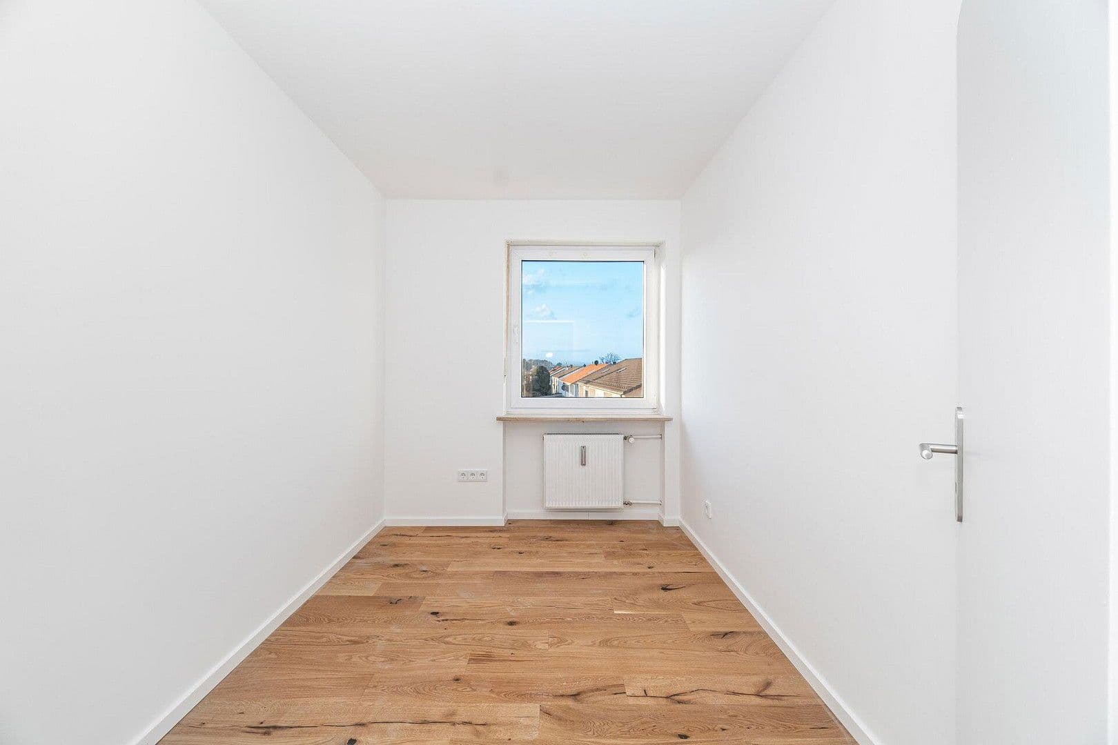 Prodej bytu 4+1 90 m², Steinbergstr 39, Germering, Bavorsko Prodej bytu 4+1 90 m², Steinbergstr 39, Germering, Bavorsko