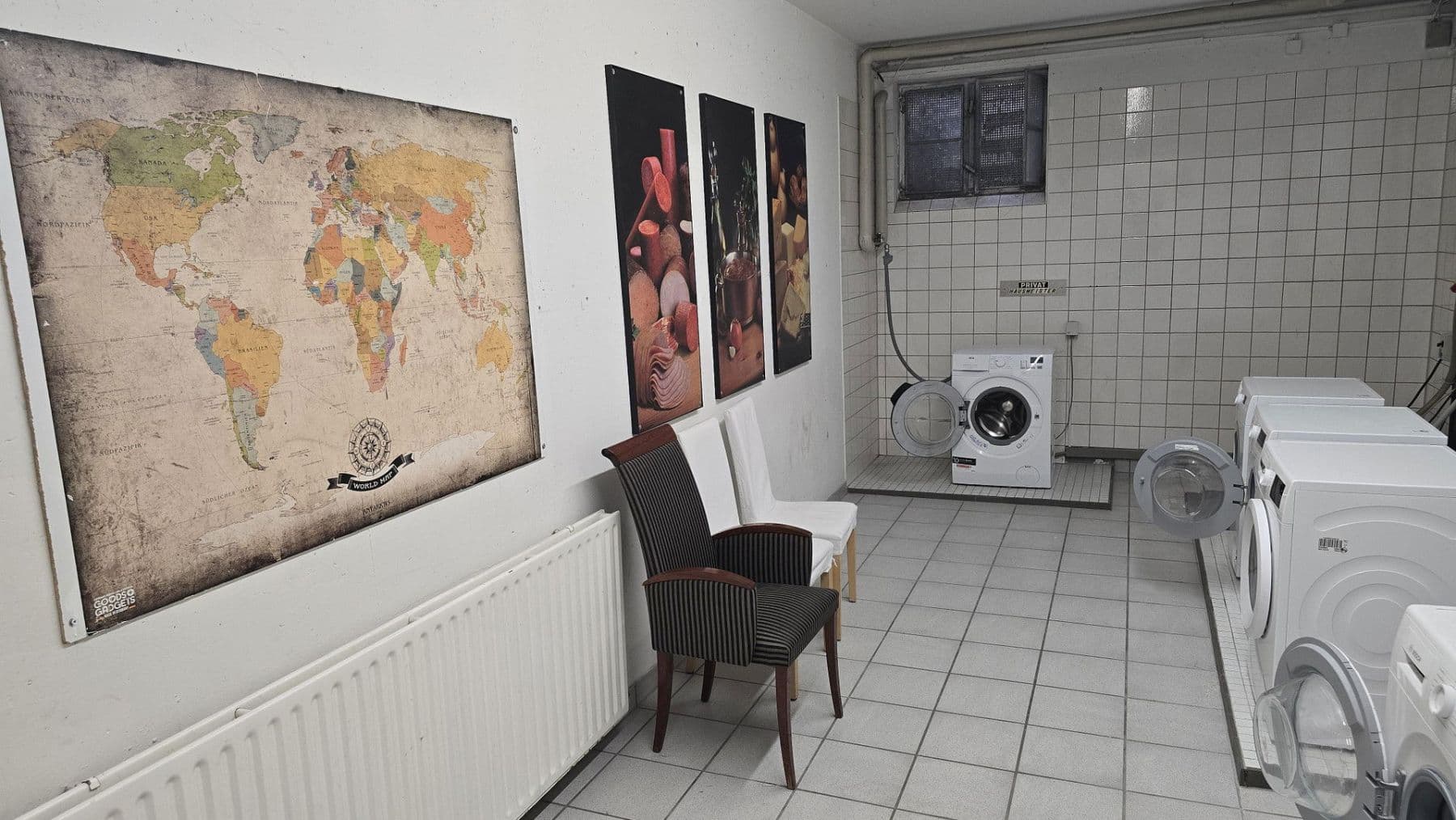 Pronájem bytu 1+1 20 m², Von-Weichs-Str.20, Bonn, Severní Porýní-Vestfálsko Pronájem bytu 1+1 20 m², Von-Weichs-Str.20, Bonn, Severní Porýní-Vestfálsko