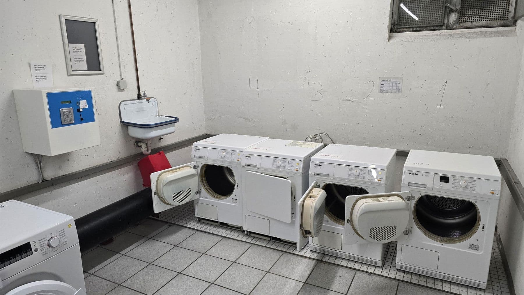 Pronájem bytu 1+1 20 m², Von-Weichs-Str.20, Bonn, Severní Porýní-Vestfálsko Pronájem bytu 1+1 20 m², Von-Weichs-Str.20, Bonn, Severní Porýní-Vestfálsko