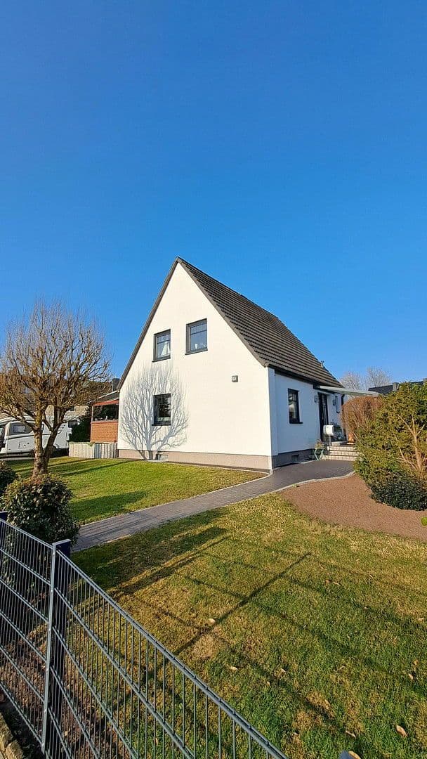 Prodej domu 96 m², pozemek 1.010 m², Uetersen, Šlesvicko-Holštýnsko Prodej domu 96 m², pozemek 1.010 m², Uetersen, Šlesvicko-Holštýnsko