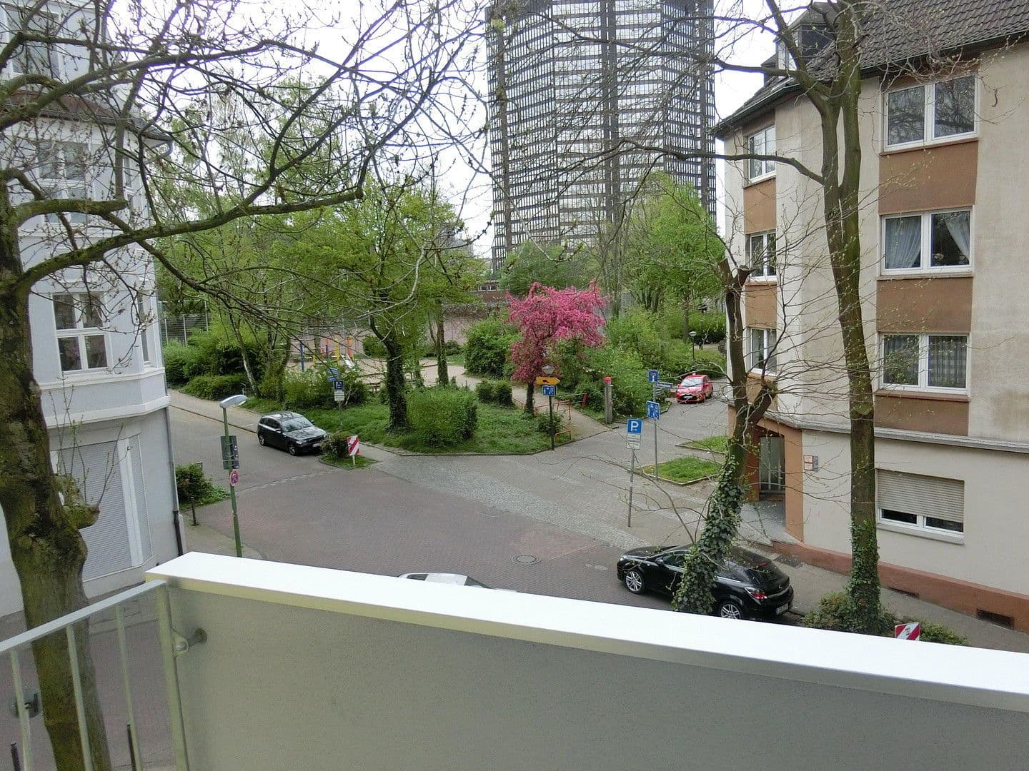 Pronájem bytu 1+1 40 m², Waldthausenstr. 41, Essen, Severní Porýní-Vestfálsko Pronájem bytu 1+1 40 m², Waldthausenstr. 41, Essen, Severní Porýní-Vestfálsko