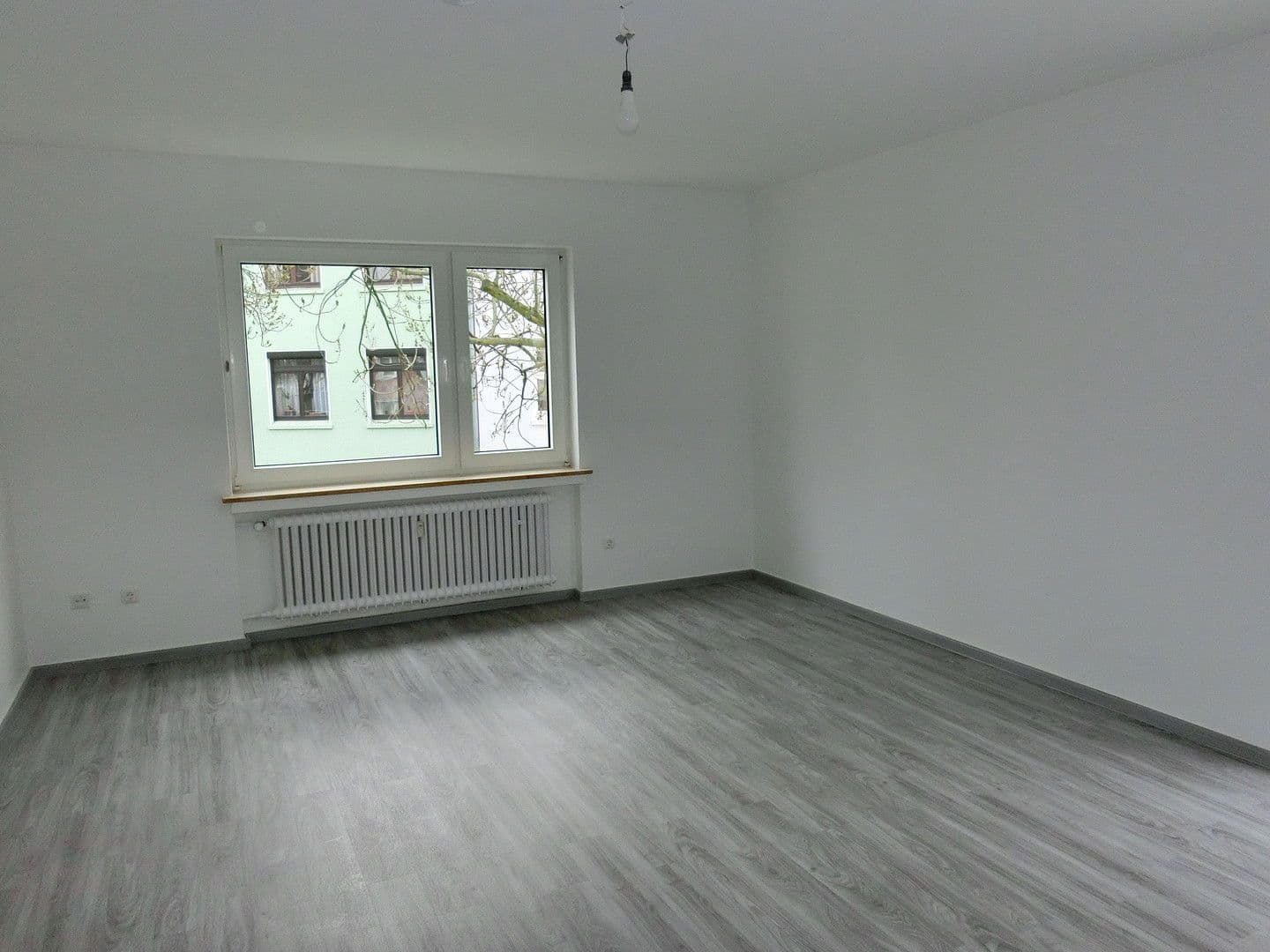 Pronájem bytu 1+1 40 m², Waldthausenstr. 41, Essen, Severní Porýní-Vestfálsko Pronájem bytu 1+1 40 m², Waldthausenstr. 41, Essen, Severní Porýní-Vestfálsko