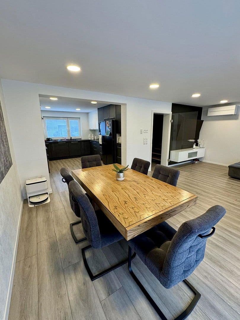 Prodej domu 115 m², pozemek 395 m², Forlenweg 16, Rastatt, Bádensko-Württembersko Prodej domu 115 m², pozemek 395 m², Forlenweg 16, Rastatt, Bádensko-Württembersko