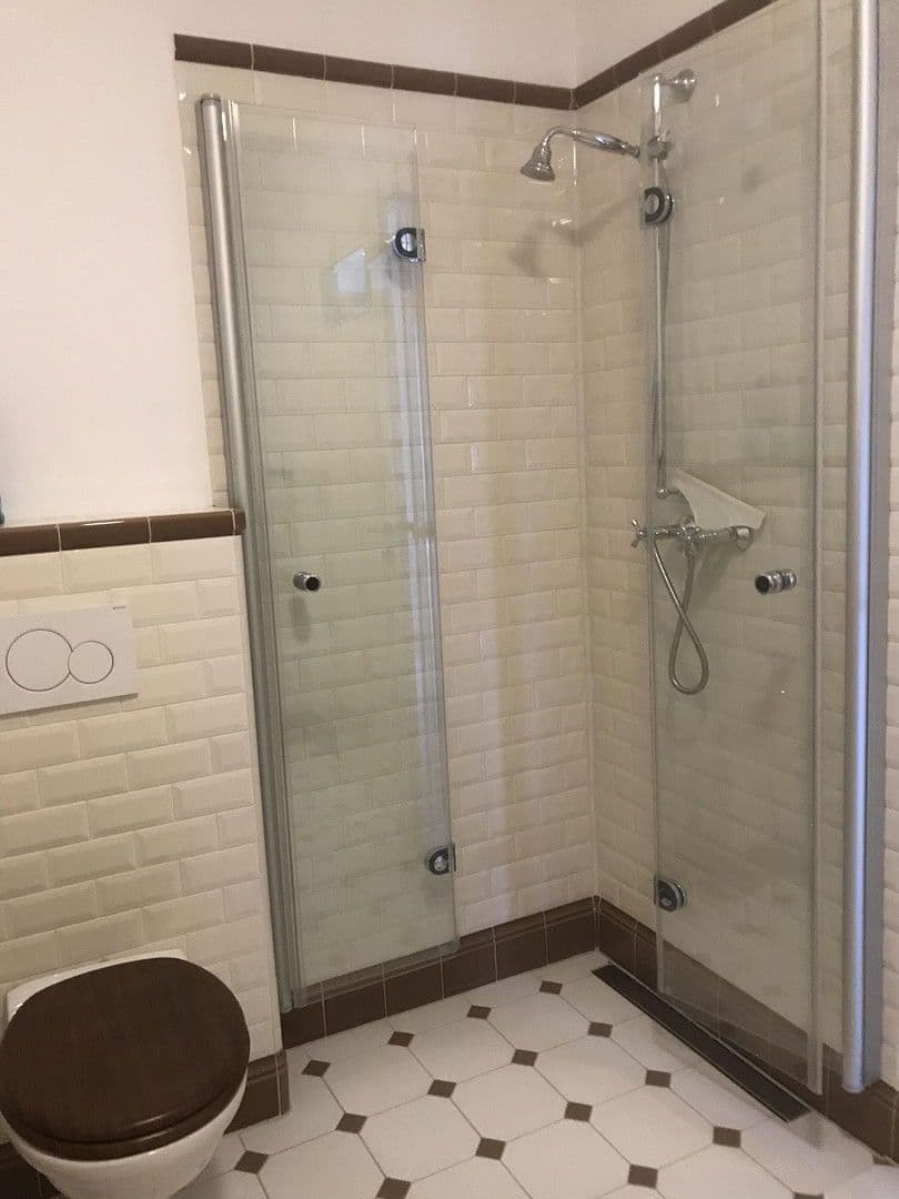 Pronájem bytu 3+1 82 m², Frankfurt am Main, Hessen Pronájem bytu 3+1 82 m², Frankfurt am Main, Hessen