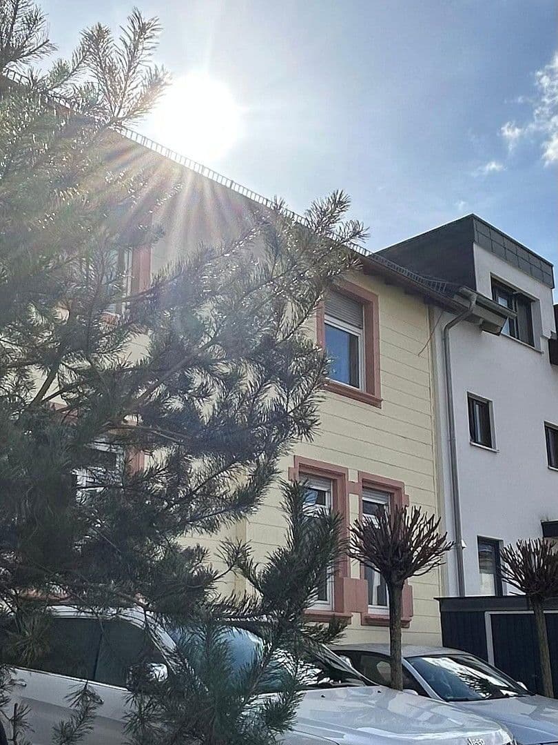 Prodej domu 187 m², pozemek 320 m², Weilerbach, Porýní-Falc Prodej domu 187 m², pozemek 320 m², Weilerbach, Porýní-Falc