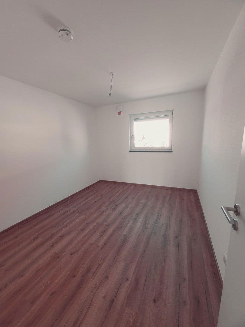 Pronájem bytu 3+1 68 m², Baar-Ebenhausen, Bavorsko Pronájem bytu 3+1 68 m², Baar-Ebenhausen, Bavorsko