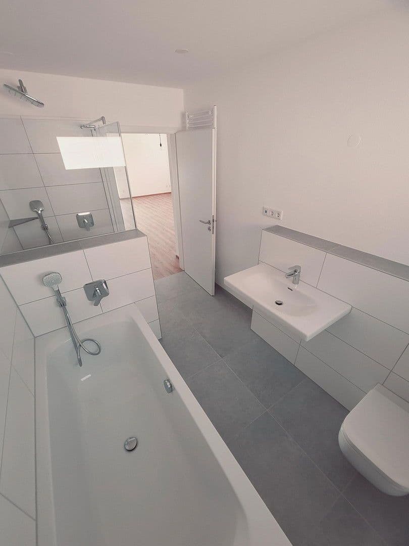 Pronájem bytu 3+1 68 m², Baar-Ebenhausen, Bavorsko Pronájem bytu 3+1 68 m², Baar-Ebenhausen, Bavorsko