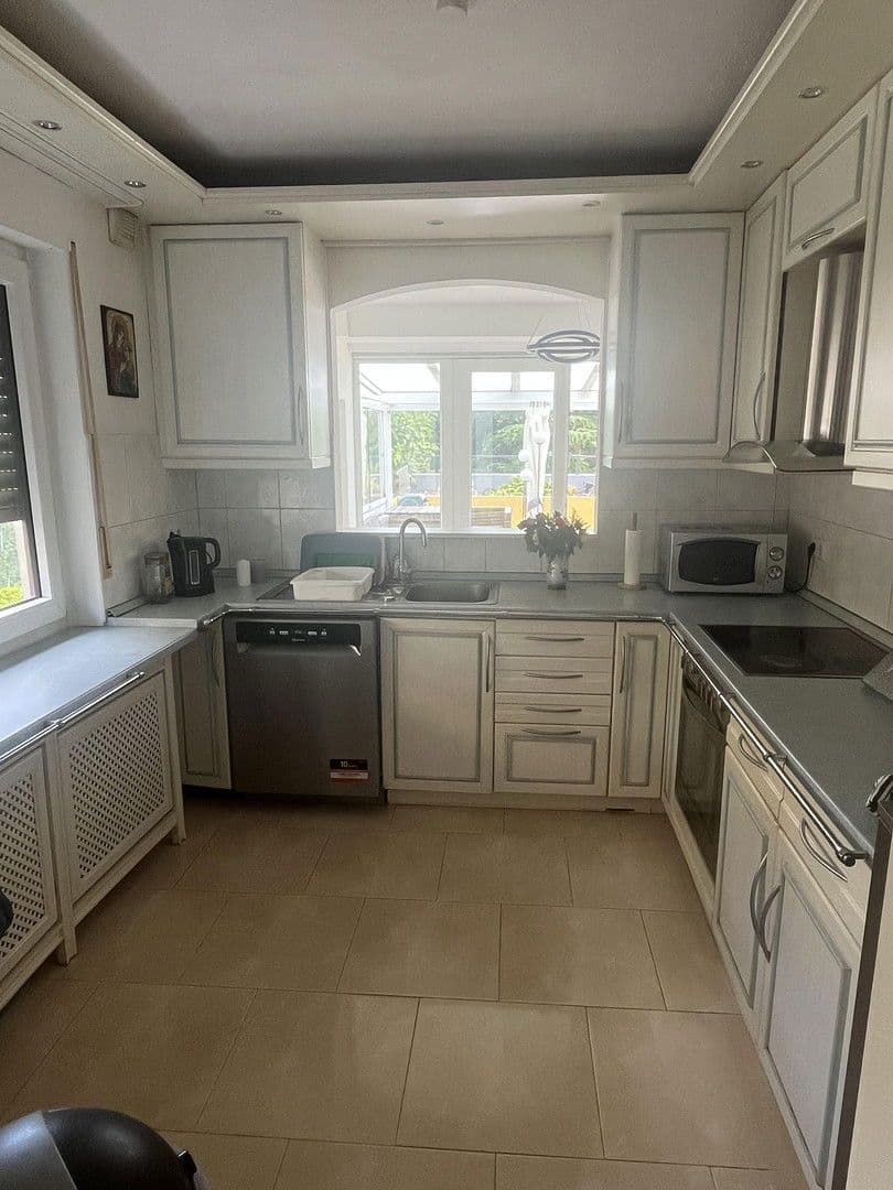 Prodej bytu 4+1 135 m², Lahnstein, Porýní-Falc Prodej bytu 4+1 135 m², Lahnstein, Porýní-Falc