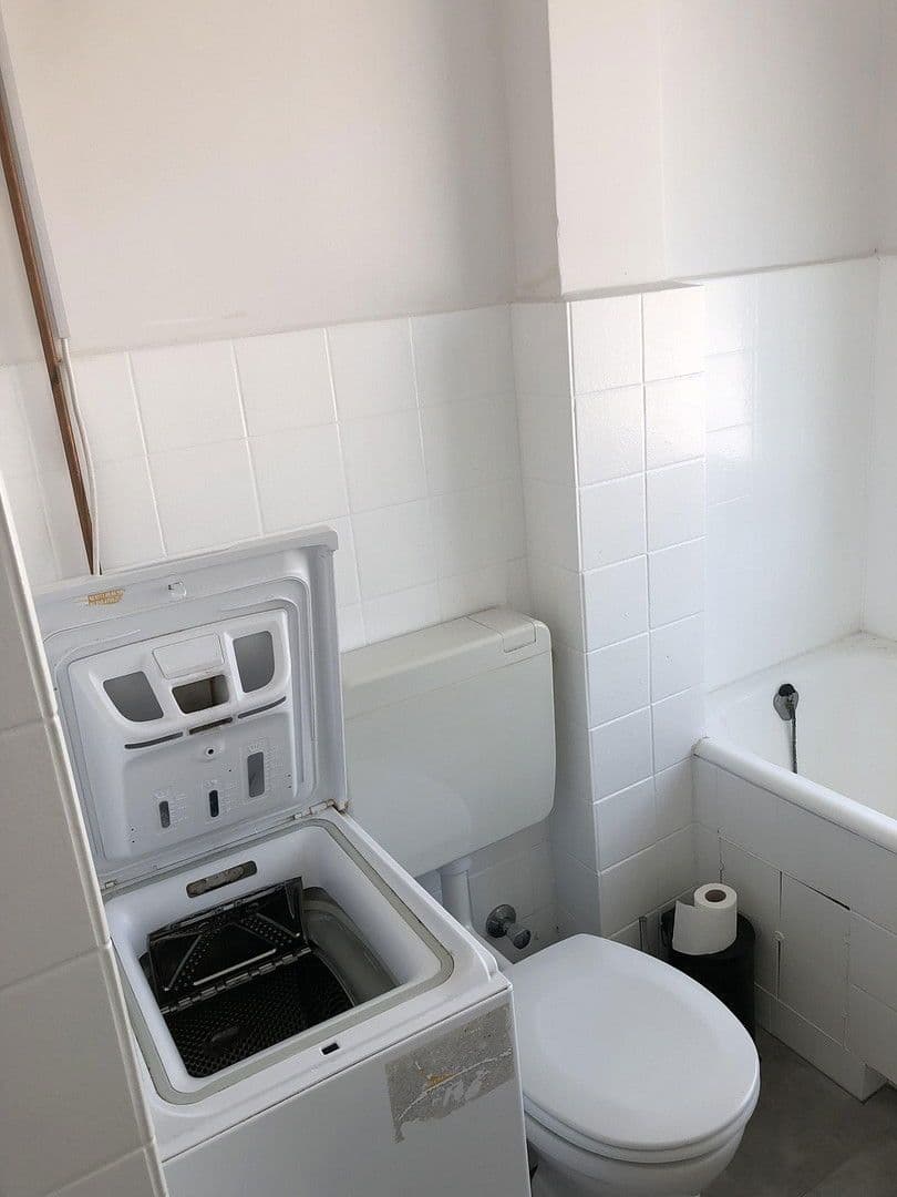 Pronájem bytu 3+1 76 m², Kanalstraße 5, Bremerhaven, Bremen Pronájem bytu 3+1 76 m², Kanalstraße 5, Bremerhaven, Bremen