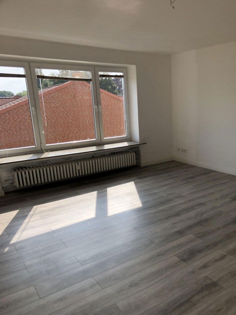 Pronájem bytu 3+1 76 m², Kanalstraße 5, Bremerhaven, Bremen Pronájem bytu 3+1 76 m², Kanalstraße 5, Bremerhaven, Bremen