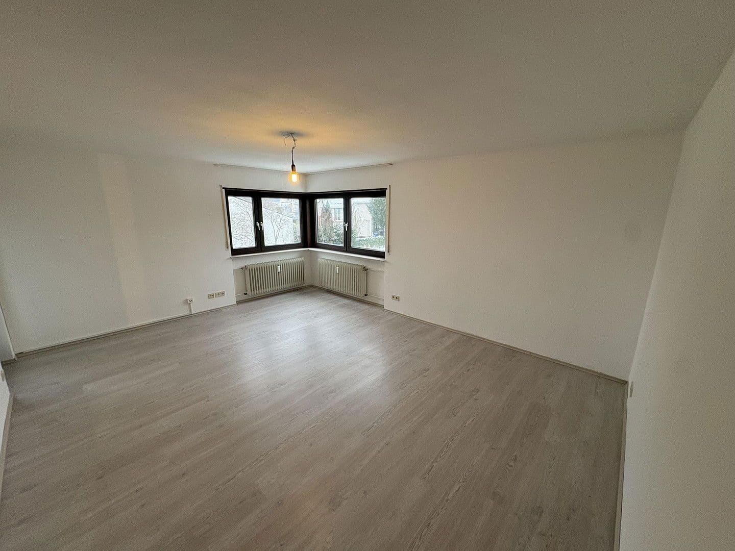 Prodej bytu 3+kk 88 m², Otto-Schmitt-Groß-Str. 4, Bad Dürkheim, Porýní-Falc Prodej bytu 3+kk 88 m², Otto-Schmitt-Groß-Str. 4, Bad Dürkheim, Porýní-Falc