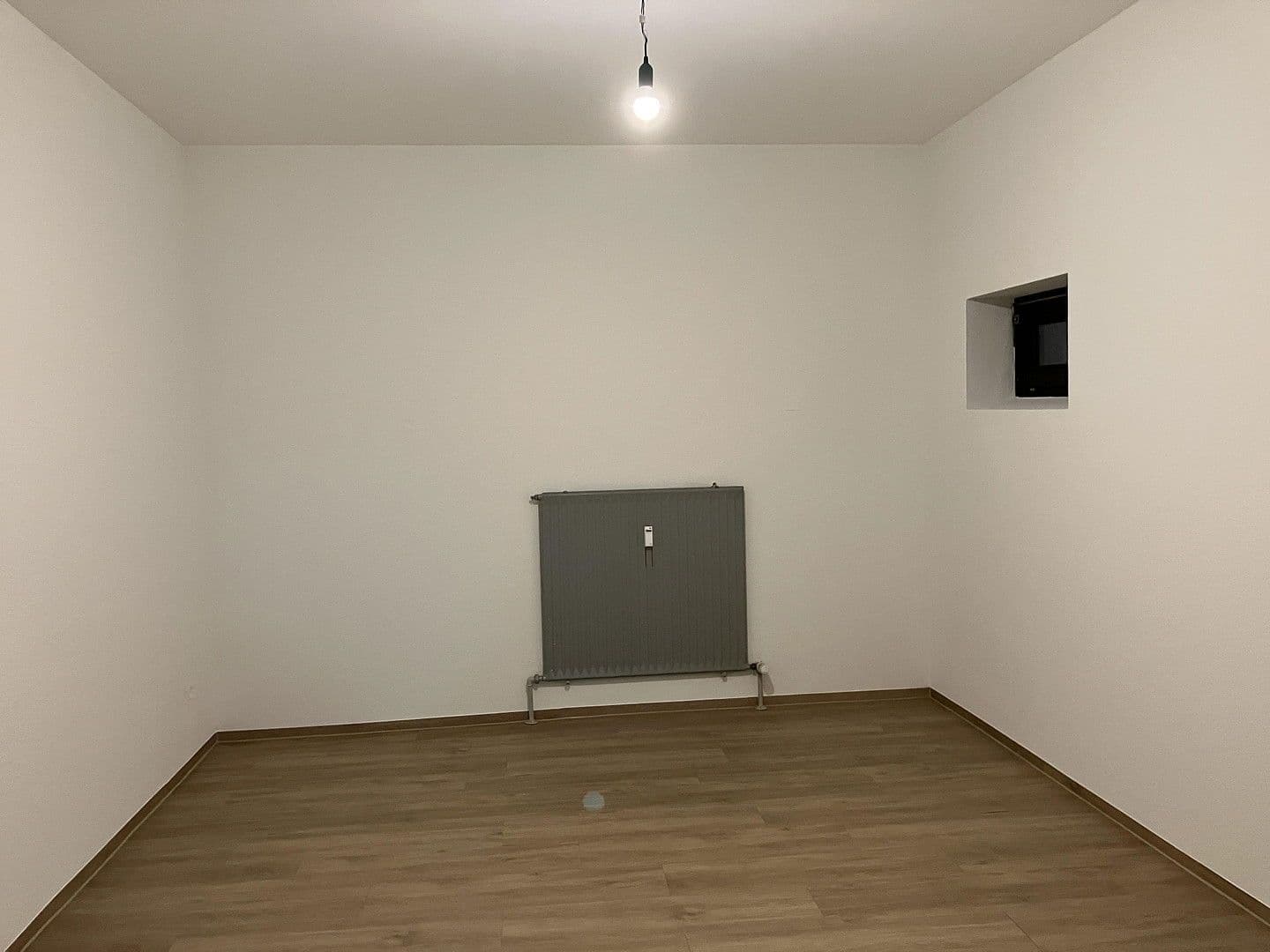 Prodej nebytového prostoru 124 m², Hohenheimer Straße 11, Leinfelden-Echterdingen, Bádensko-Württembersko Prodej nebytového prostoru 124 m², Hohenheimer Straße 11, Leinfelden-Echterdingen, Bádensko-Württembersko