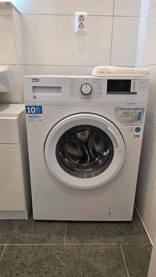 Pronájem bytu 2+kk 91 m², Adolfsallee 20, Wiesbaden, Hessen Pronájem bytu 2+kk 91 m², Adolfsallee 20, Wiesbaden, Hessen