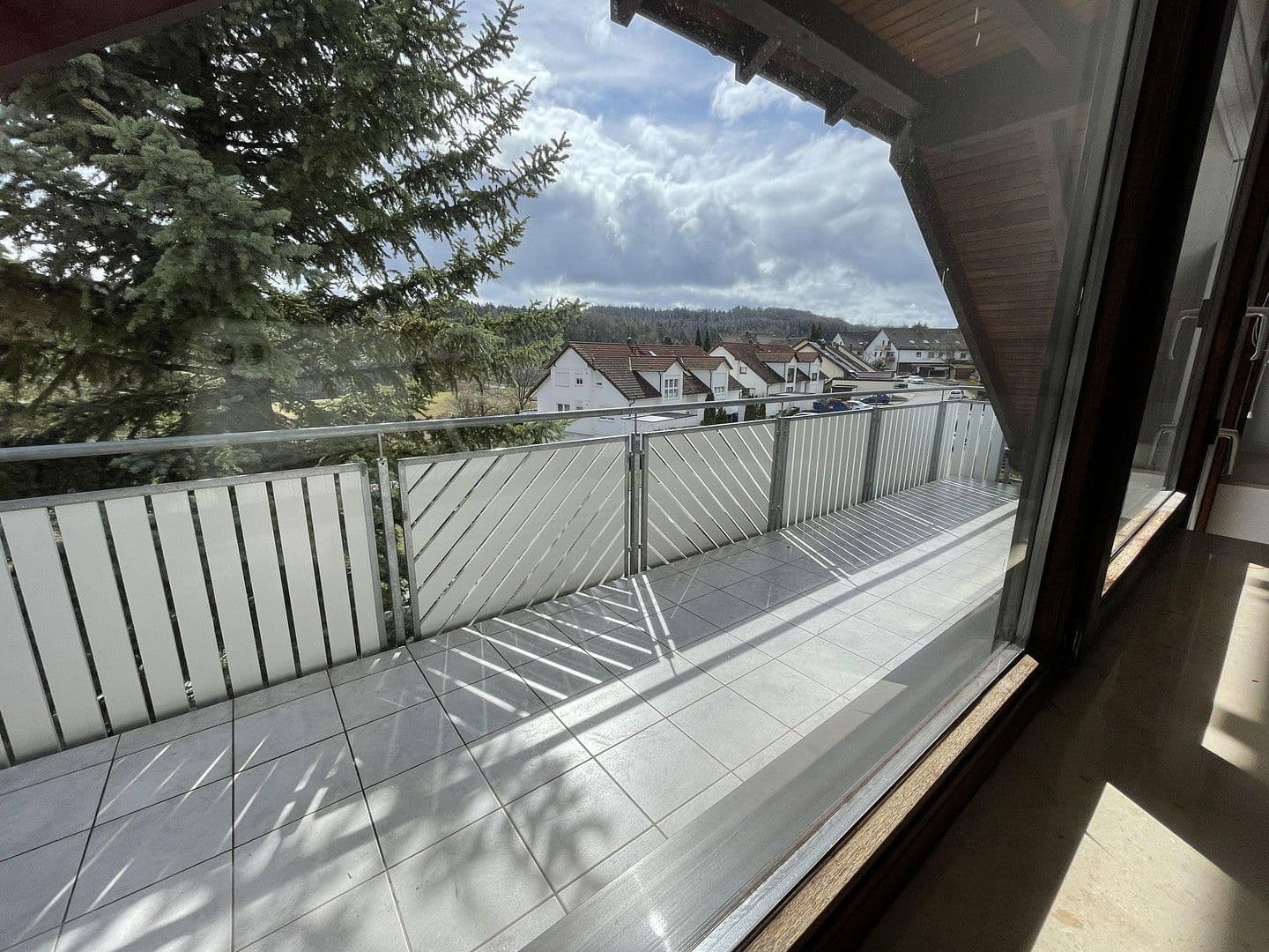 Pronájem bytu 2+1 74 m², Wüstenrot, Bádensko-Württembersko Pronájem bytu 2+1 74 m², Wüstenrot, Bádensko-Württembersko