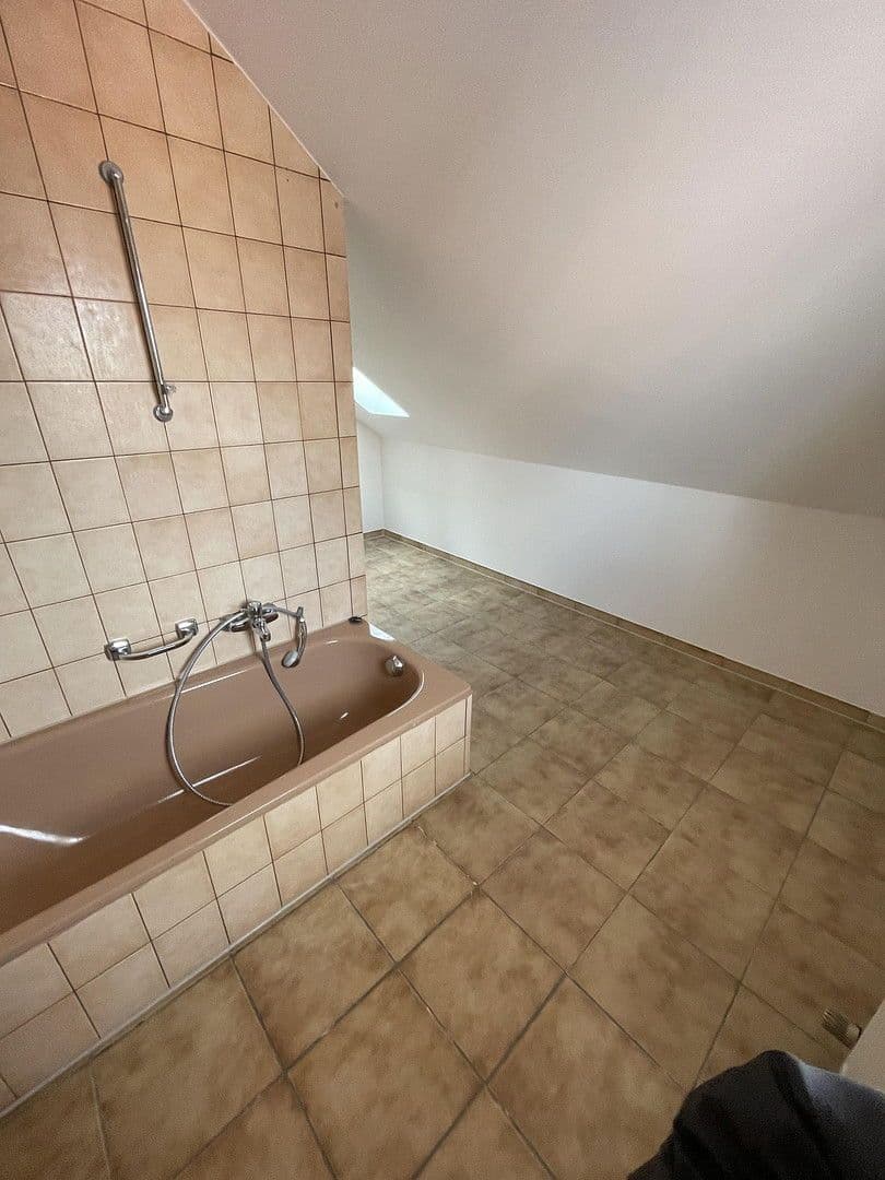 Pronájem bytu 2+1 74 m², Wüstenrot, Bádensko-Württembersko Pronájem bytu 2+1 74 m², Wüstenrot, Bádensko-Württembersko