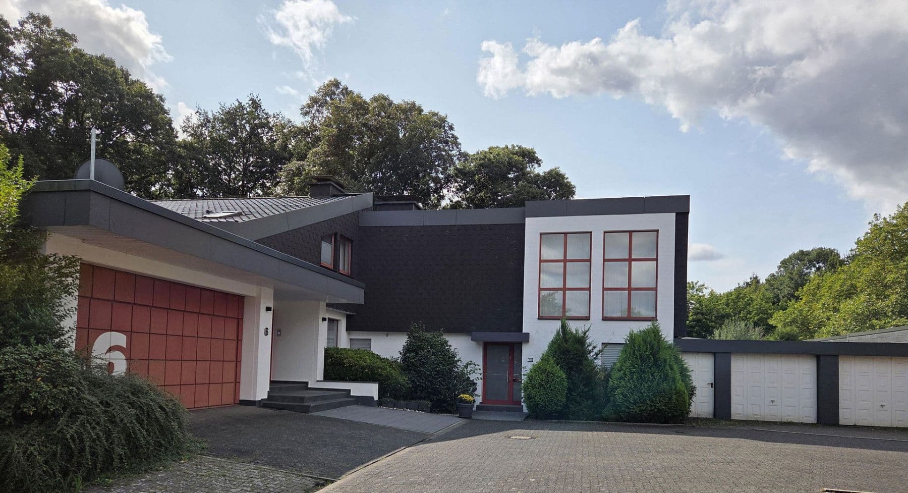 Prodej domu 273 m², pozemek 1.784 m², August-Schmidt-Straße 6, Gladbeck, Severní Porýní-Vestfálsko Prodej domu 273 m², pozemek 1.784 m², August-Schmidt-Straße 6, Gladbeck, Severní Porýní-Vestfálsko