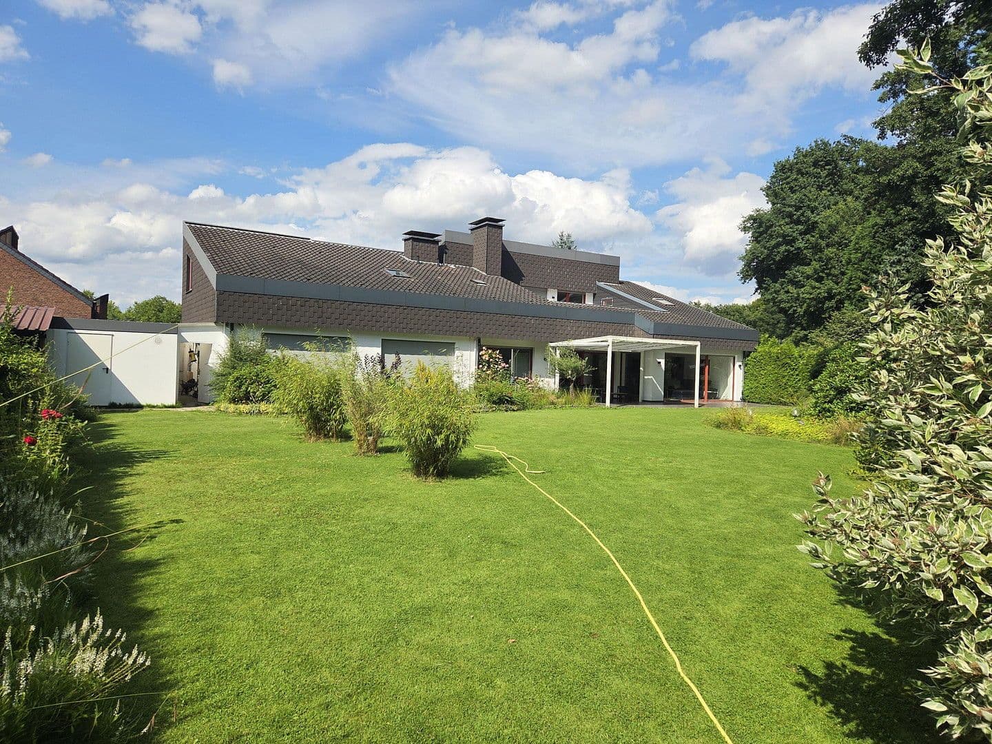 Prodej domu 273 m², pozemek 1.784 m², August-Schmidt-Straße 6, Gladbeck, Severní Porýní-Vestfálsko Prodej domu 273 m², pozemek 1.784 m², August-Schmidt-Straße 6, Gladbeck, Severní Porýní-Vestfálsko