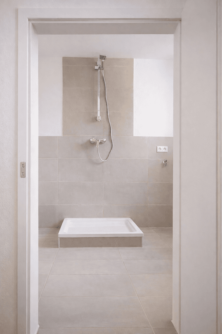 Prodej bytu 4+1 88 m², Hildesheimer Str. 66, Dresden, Sasko Prodej bytu 4+1 88 m², Hildesheimer Str. 66, Dresden, Sasko