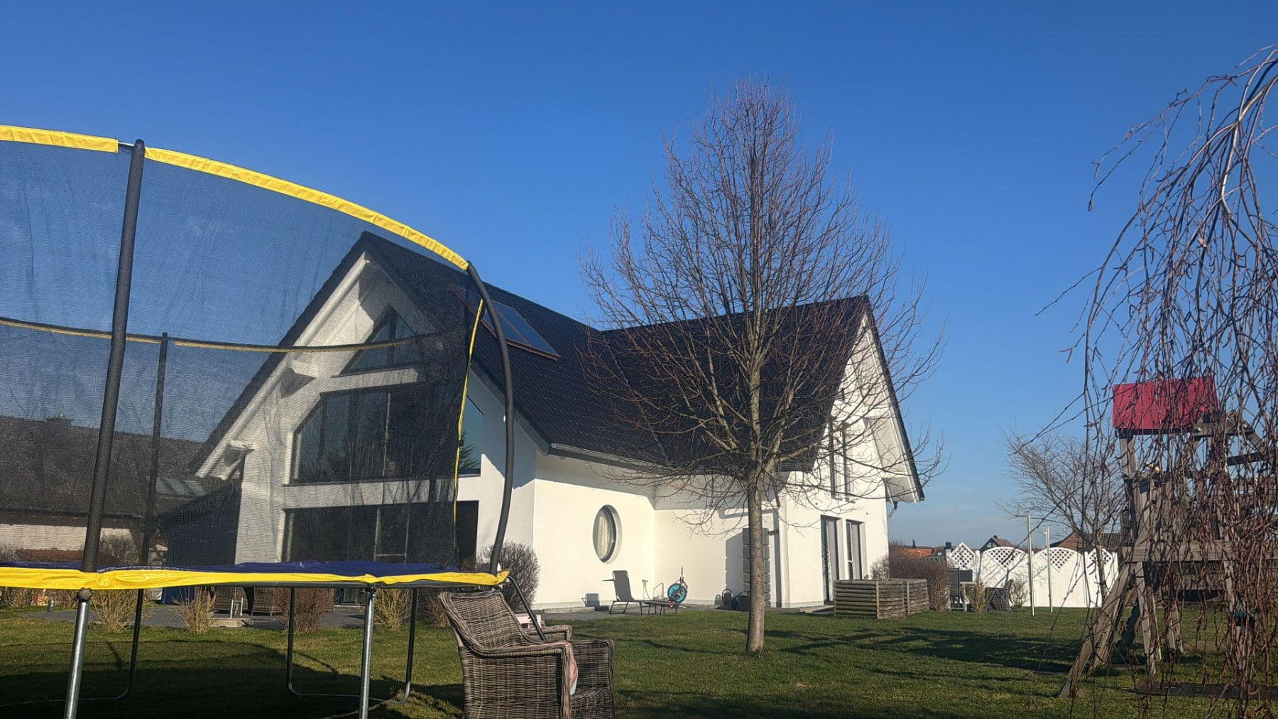 Prodej domu 301 m², pozemek 2.065 m², Coppenbrügge, Dolní Sasko Prodej domu 301 m², pozemek 2.065 m², Coppenbrügge, Dolní Sasko