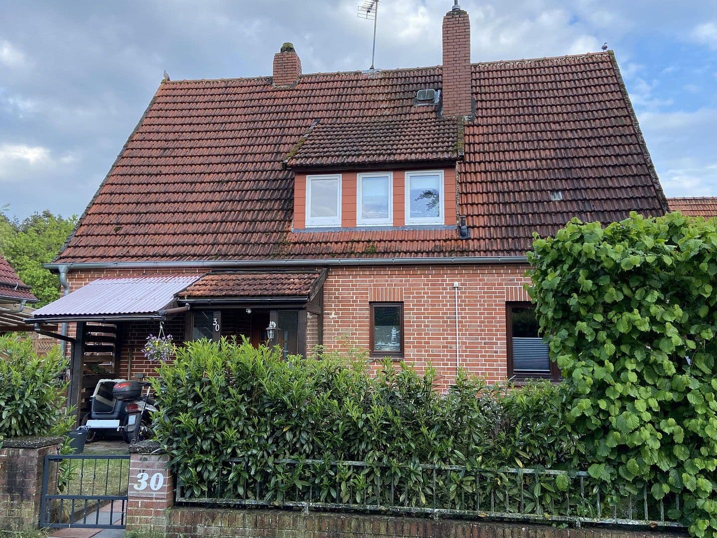 Prodej domu 140 m², pozemek 310 m², Kirchlinteln, Dolní Sasko Prodej domu 140 m², pozemek 310 m², Kirchlinteln, Dolní Sasko