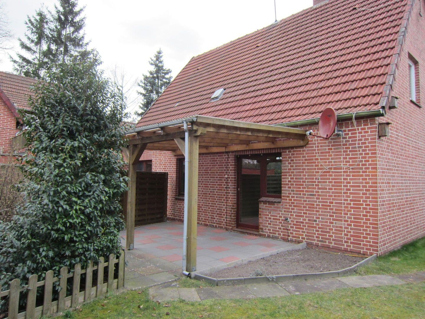 Prodej domu 140 m², pozemek 310 m², Kirchlinteln, Dolní Sasko Prodej domu 140 m², pozemek 310 m², Kirchlinteln, Dolní Sasko