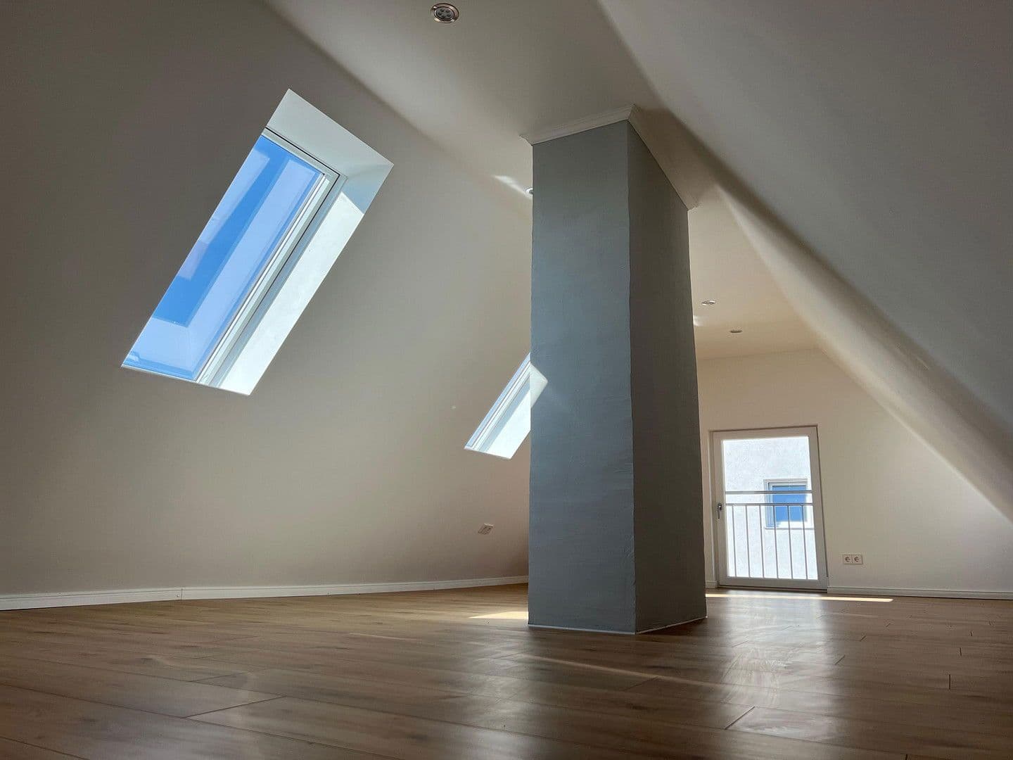 Pronájem domu 133 m², pozemek 591 m², Wolfsburg, Dolní Sasko Pronájem domu 133 m², pozemek 591 m², Wolfsburg, Dolní Sasko