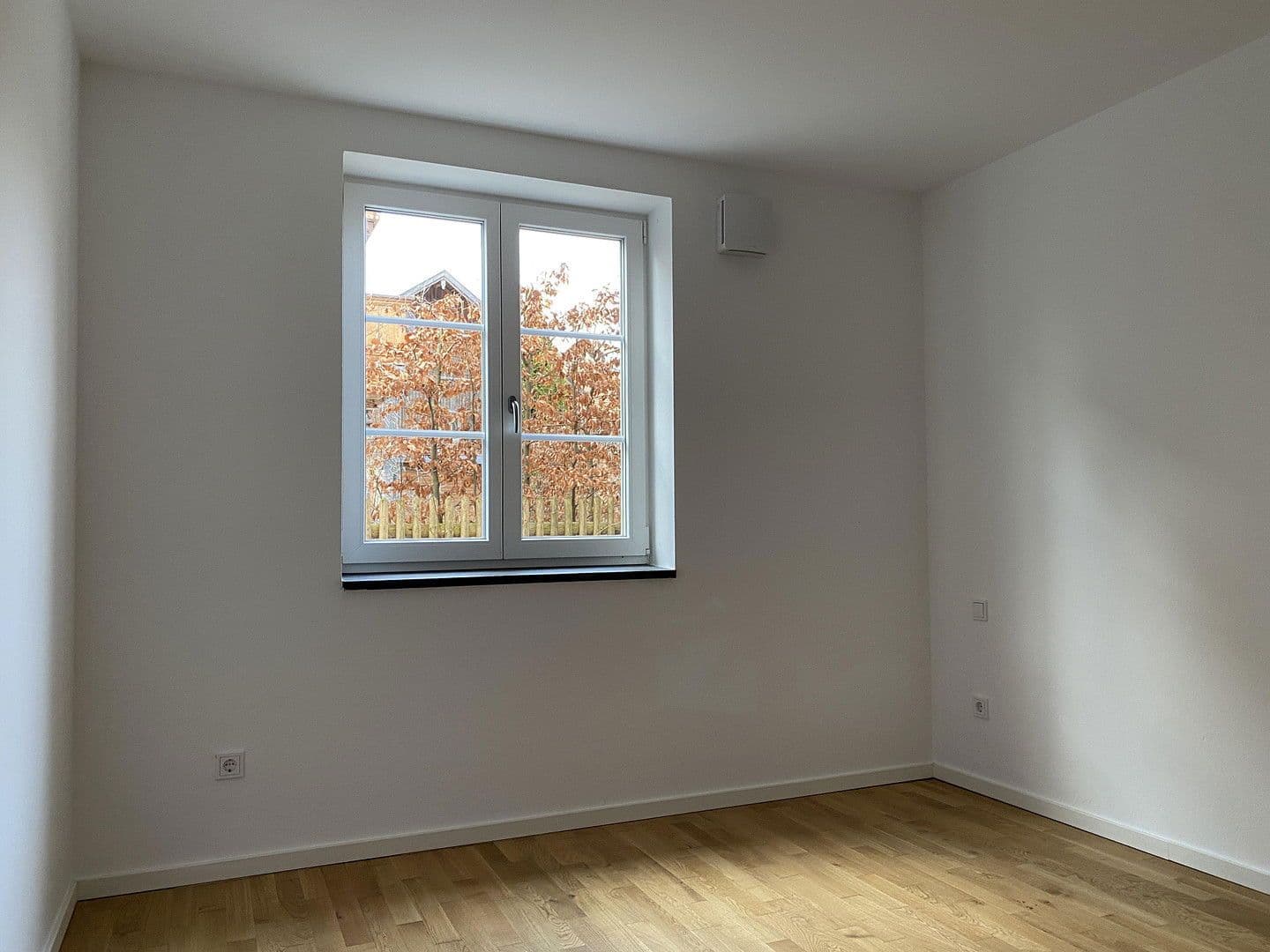 Pronájem bytu 2+1 57 m², Fraßhauser Straße 9b, Otterfing, Bavorsko Pronájem bytu 2+1 57 m², Fraßhauser Straße 9b, Otterfing, Bavorsko